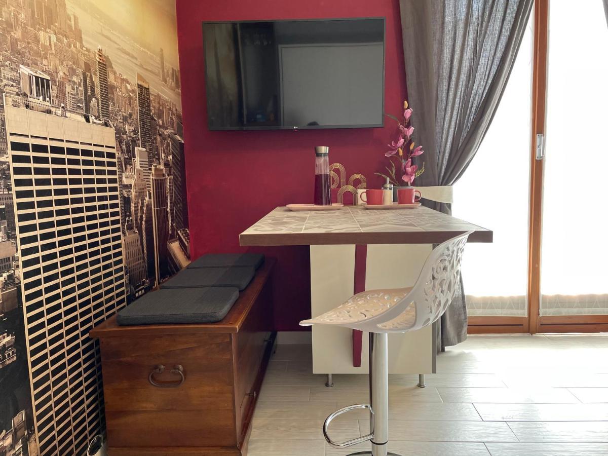 Studio Flat Policlinico G B Rossi Borgo Roma Верона Екстериор снимка